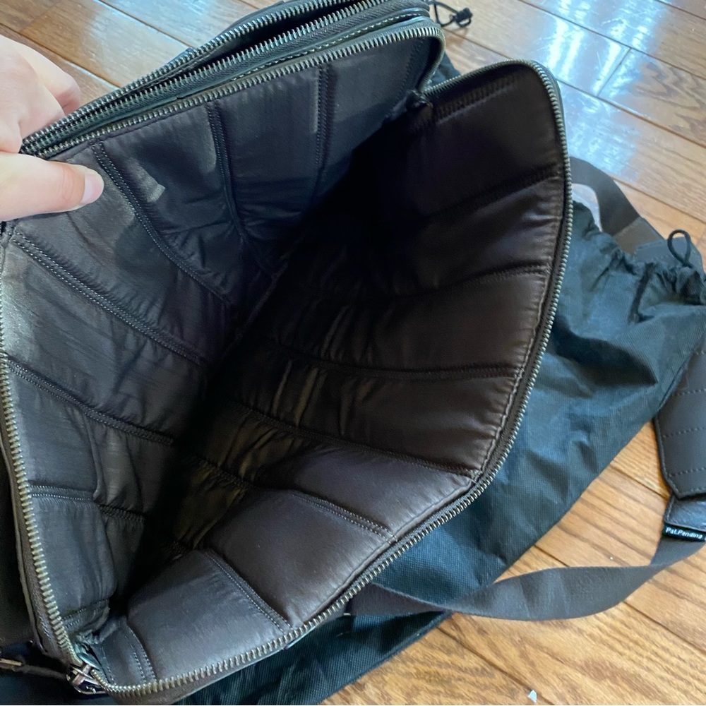 Tumi Briefcase - Picture 5 of 10